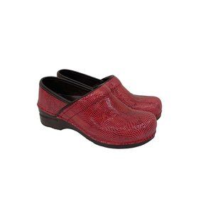 Dansko XP Red Moray Snakeskin Patent Leather Clogs Shoes Womens size 37 US 6.5-7